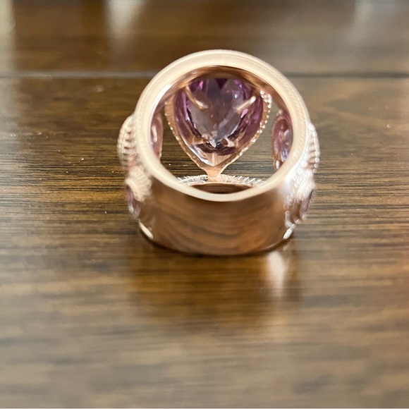 5.38 carat amethyst ring, size 7. - Picture 7 of 10